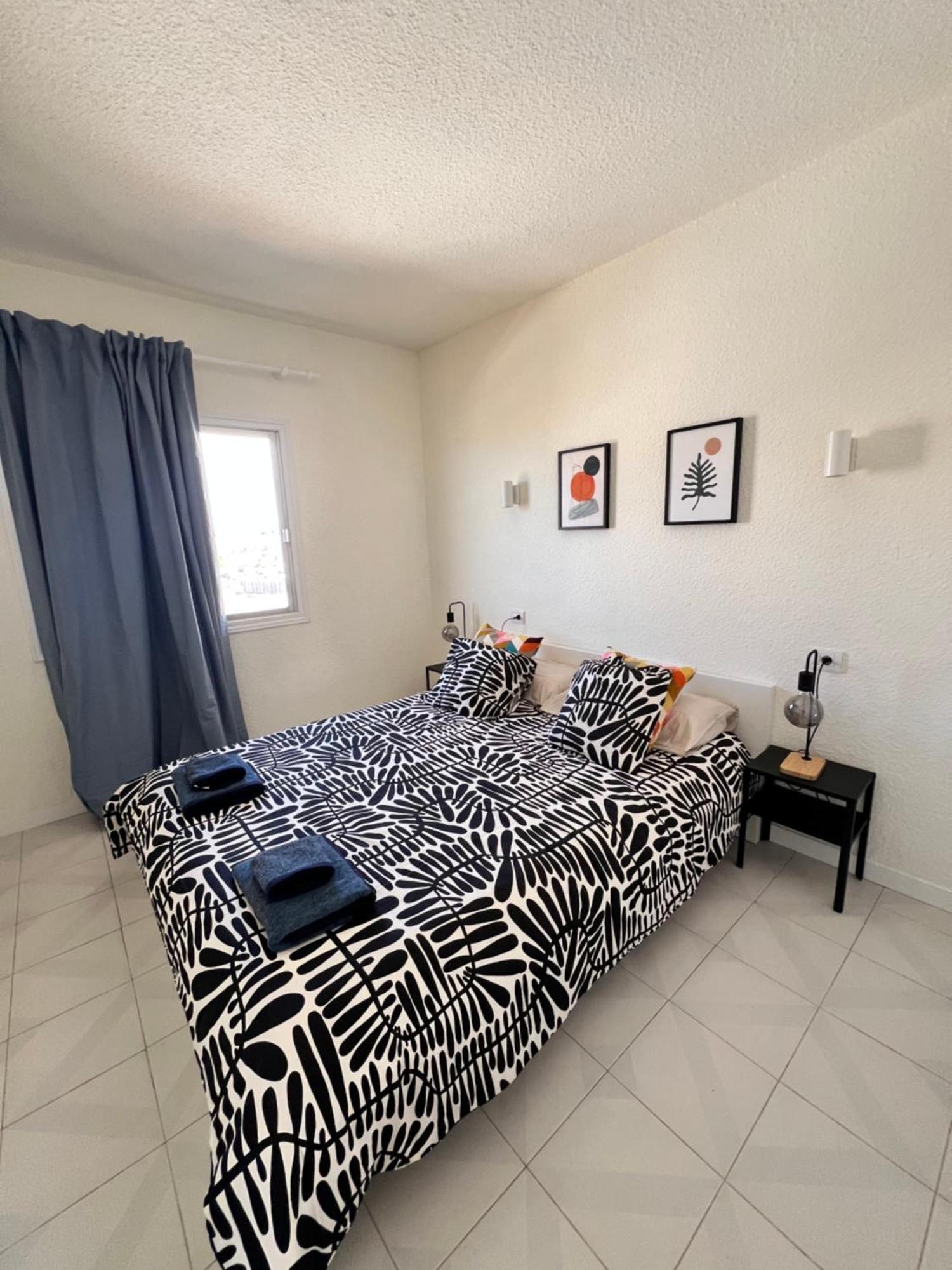 Seaview And Sunset Apartment Los Cristianos Los Cristianos  Exterior photo